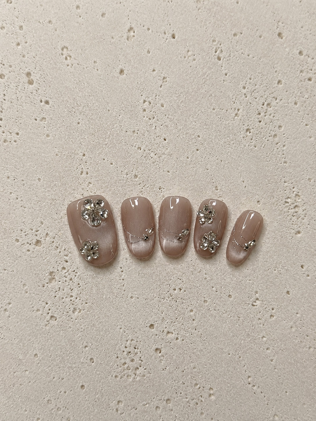 Nude Crystal Clover