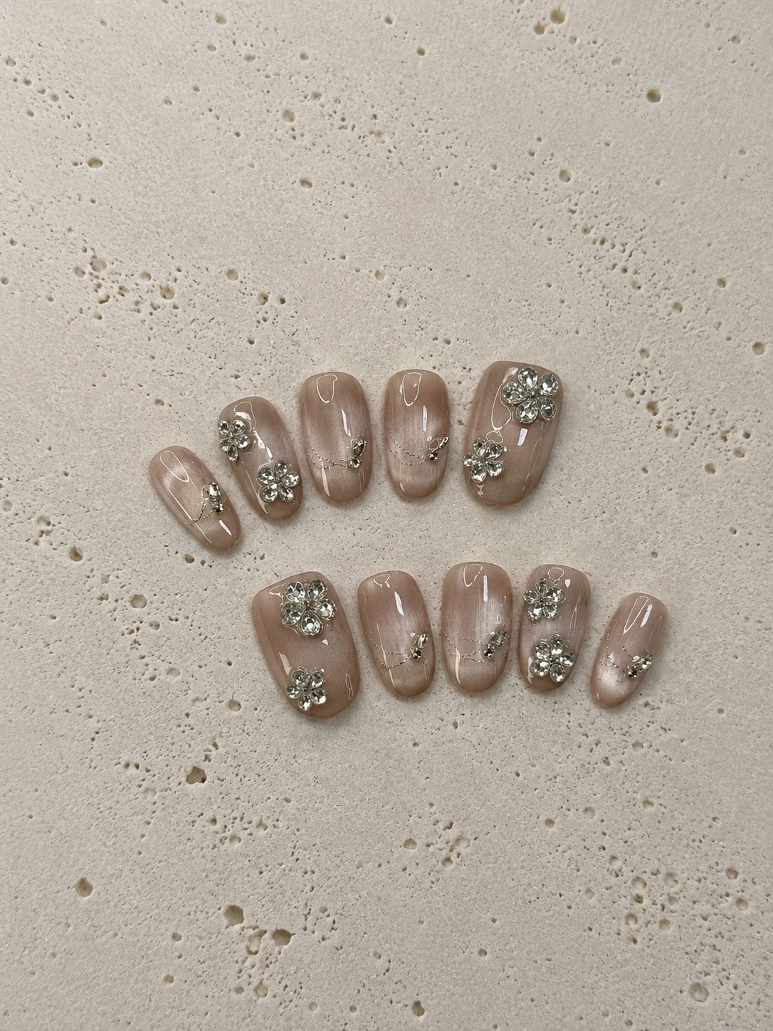 Nude Crystal Clover