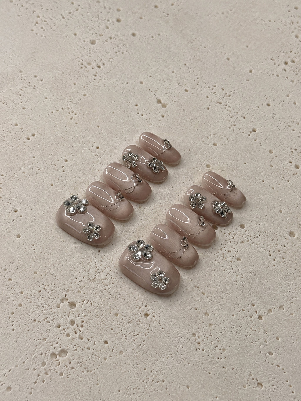 Nude Crystal Clover