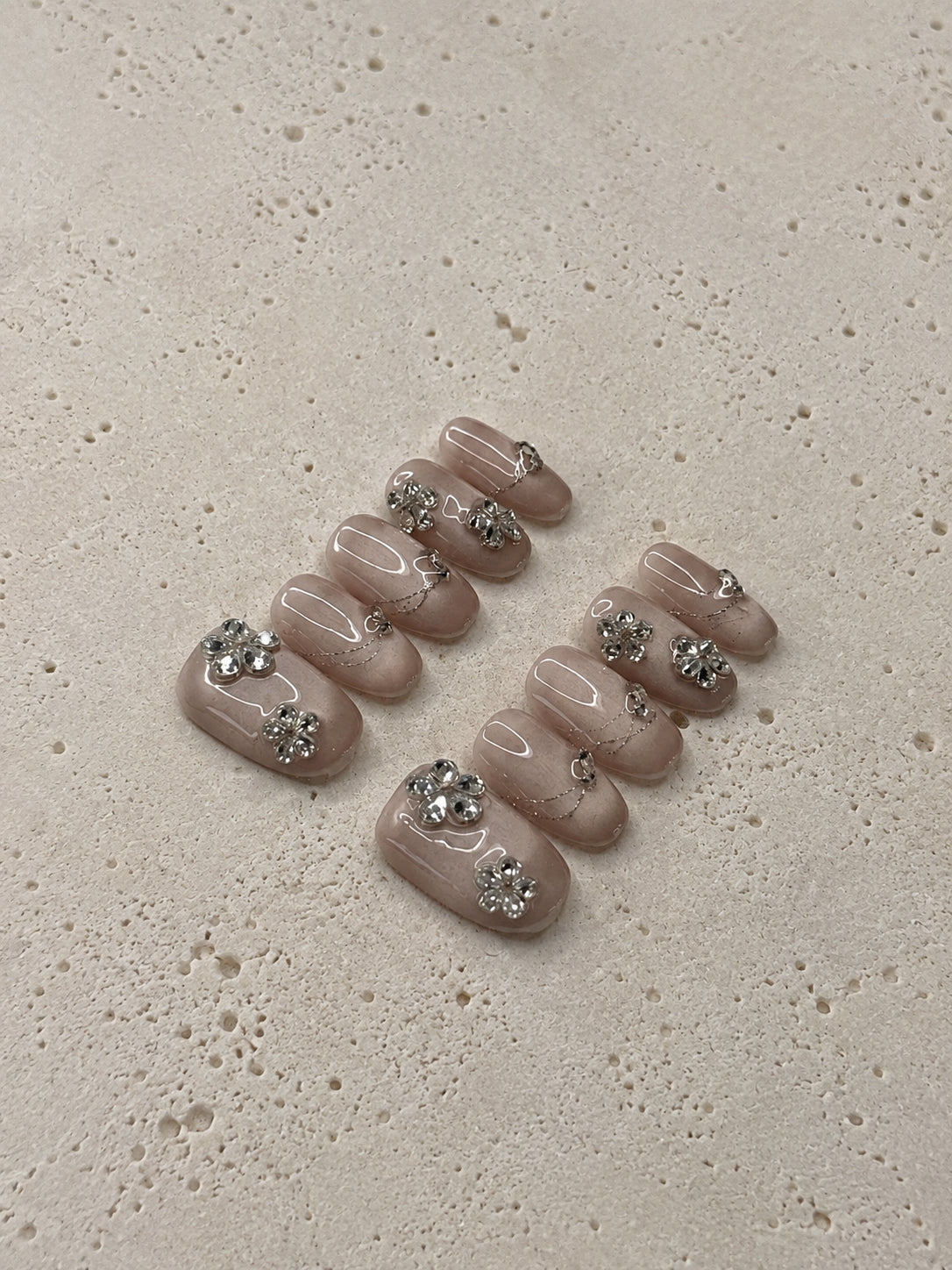 Nude Crystal Clover