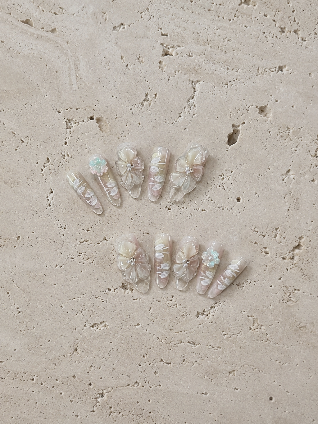 Peach Gradient 3D Floral