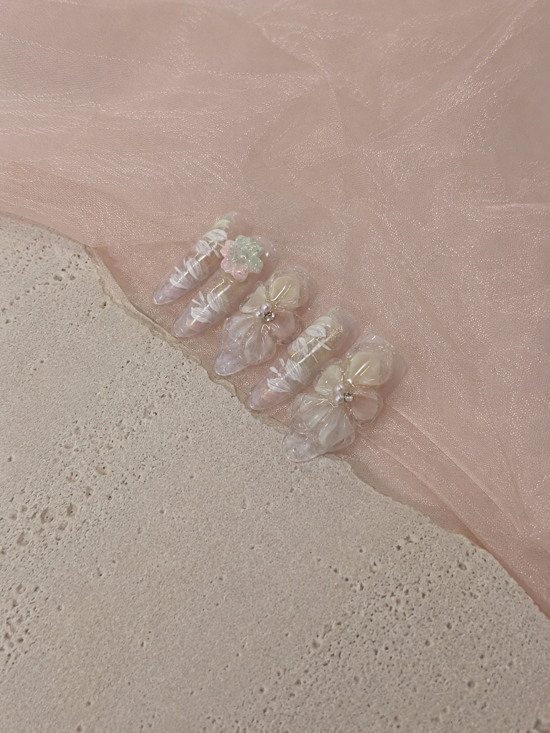 Peach Gradient 3D Floral