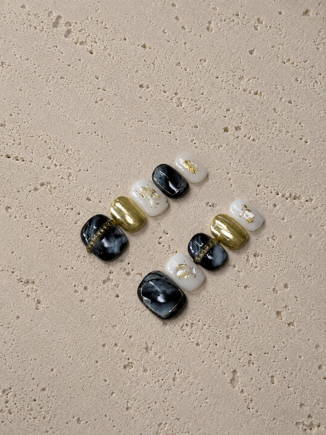 Ink Marble Gold Liner
